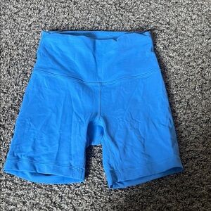 Lululemon Athletica Blue Bike Shorts. Wunder train, 6”